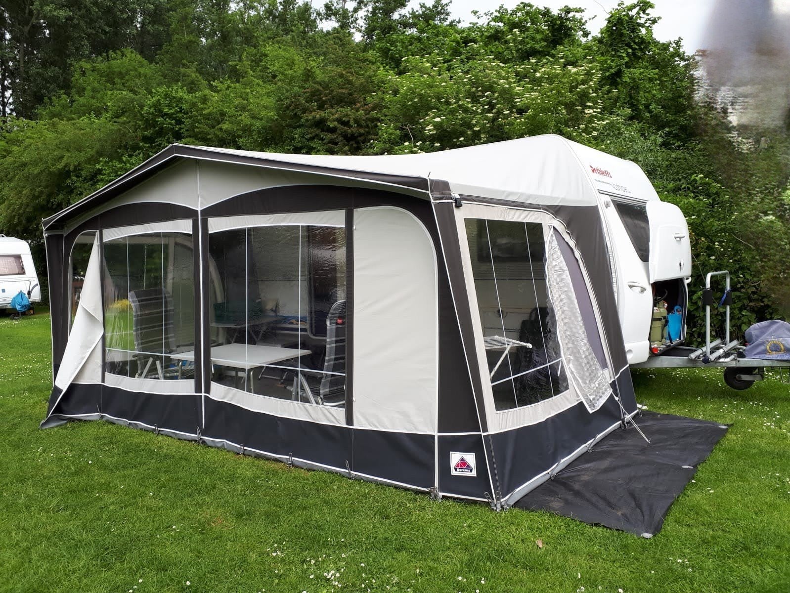 Te koop aangeboden mooie Dethleffs caravan, Ophalen, Gebruikt