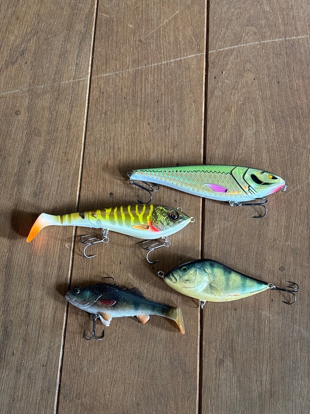 Set van 4 diverse kunstaas pluggen voor vissen, Watersport en Boten, Ophalen of Verzenden, Gebruikt, Kunstaas