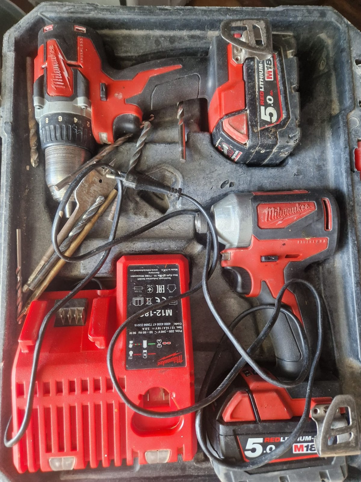 Milwaukee slagmoersleutel + schroefmachine 2x 5AH + lader, Ophalen, Gebruikt, Boor- en Schroefmachine