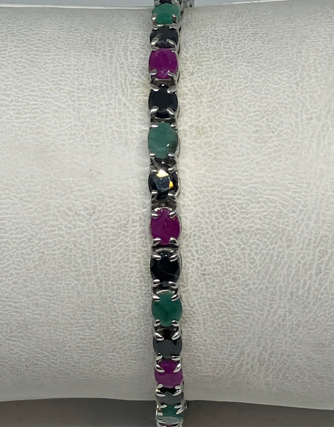 Zilveren Armband met Smaragd, Robijn en Saffier - Nieuw, Zilver en edelstenen, Info@zilver.com, Nieuw, Ophalen of Verzenden