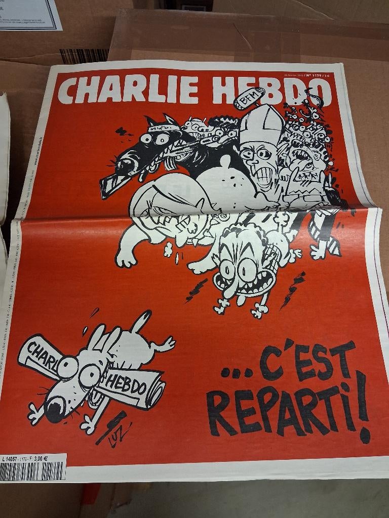 2x Charlie Hebdo te koop, Ophalen of Verzenden, Zo goed als nieuw, Overige typen