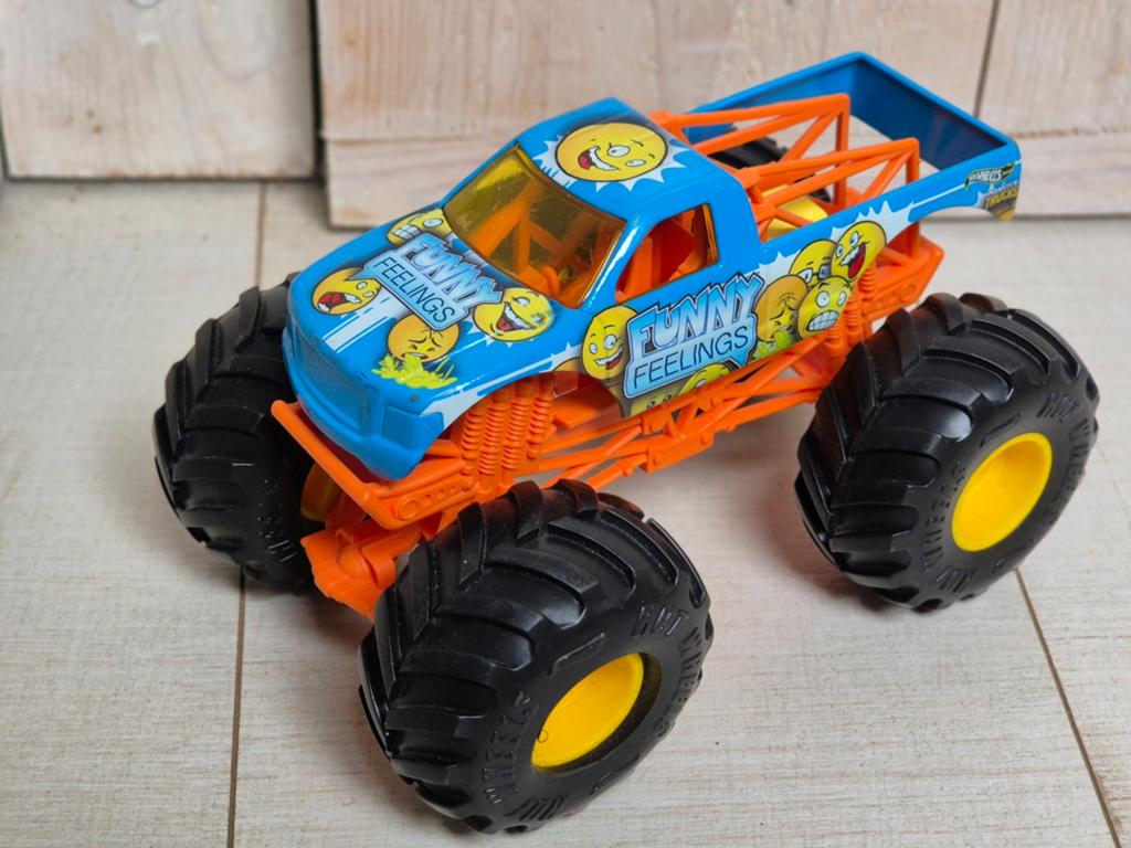Monstertruck BIGFOOT Funny Feelings, 3+, Ophalen, Zo goed als nieuw