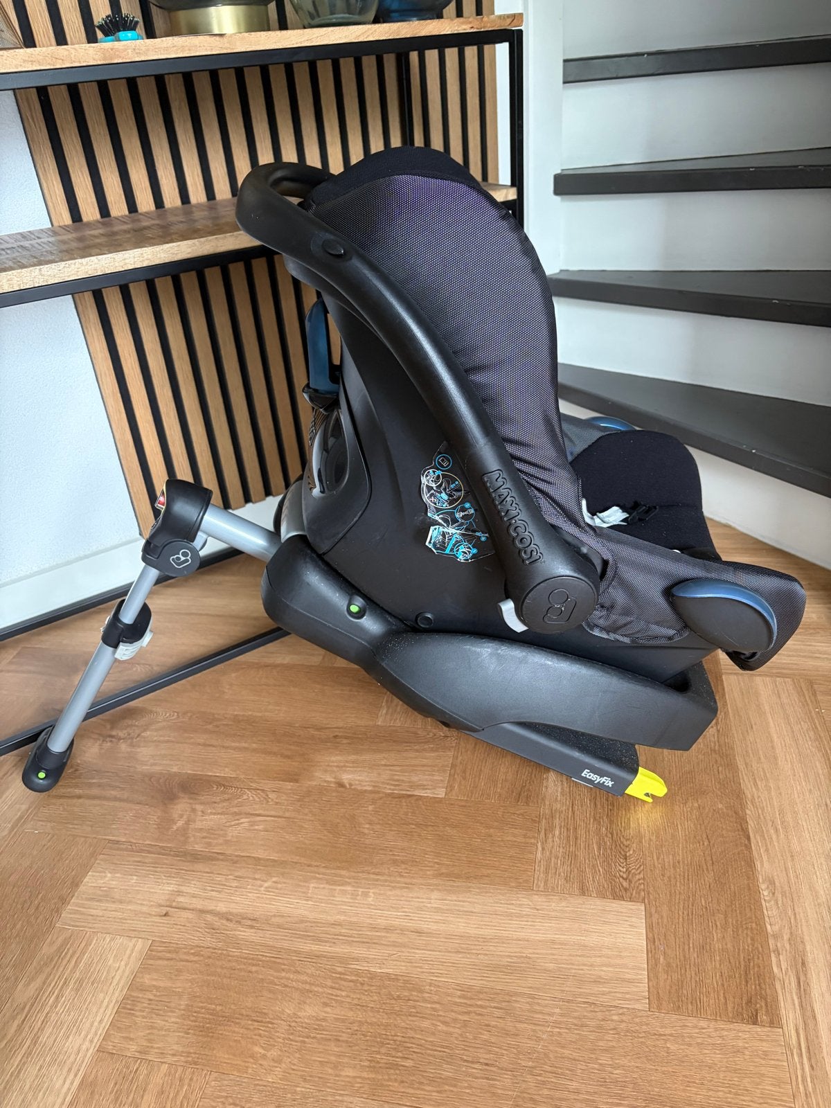 Maxi-Cosi EasyFix autostoel met Isofix base, Ophalen, Autogordel of Isofix, Gebruikt, Zijbescherming