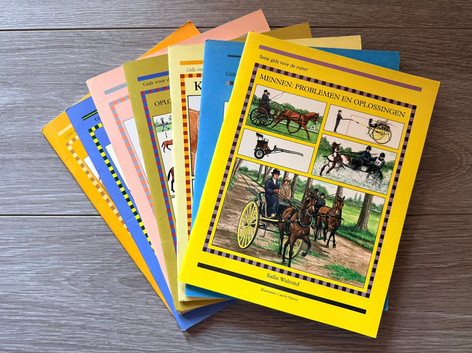 Serie van 7 paardenboeken – Mennen, Bitten, Verzorging e.a., Boeken, Ophalen of Verzenden, Zo goed als nieuw