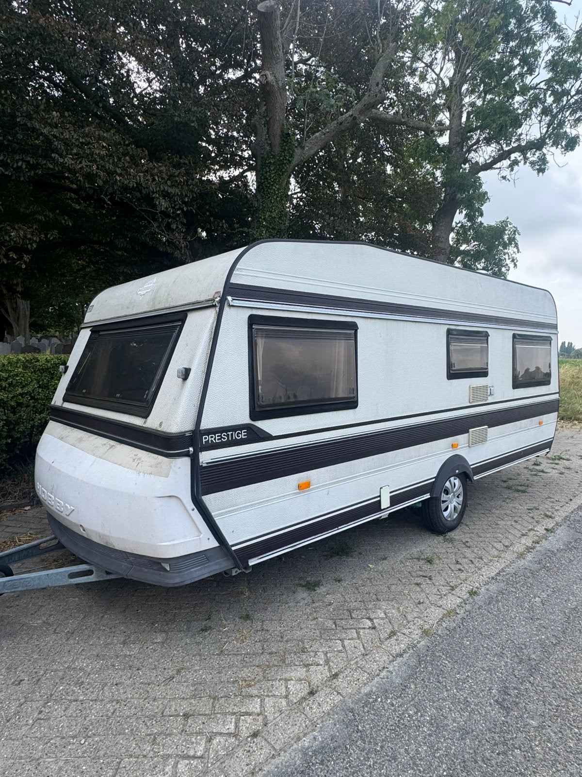 HOBBY 535 ( opknapper ), Caravans en Kamperen, Caravans, Standaardzit, Hobby, 750 - 1000 kg, Particulier