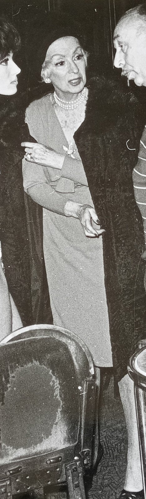 Vizo foto Madame Coco Chanel met naakt fotomodel, Ophalen of Verzenden, Voor 1940, Gebruikt