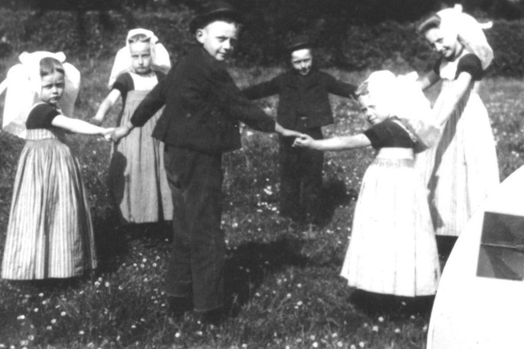 967748	Zeeland	Klederdracht	1958	 Onbeschreven, Ophalen of Verzenden, 1940 tot 1960, Gelopen, Zeeland