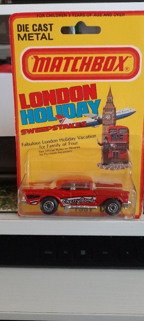 Matchbox 4g Chevrolet 1957 Chevy Cherry Bomb blister, Ophalen of Verzenden, Zo goed als nieuw, Auto