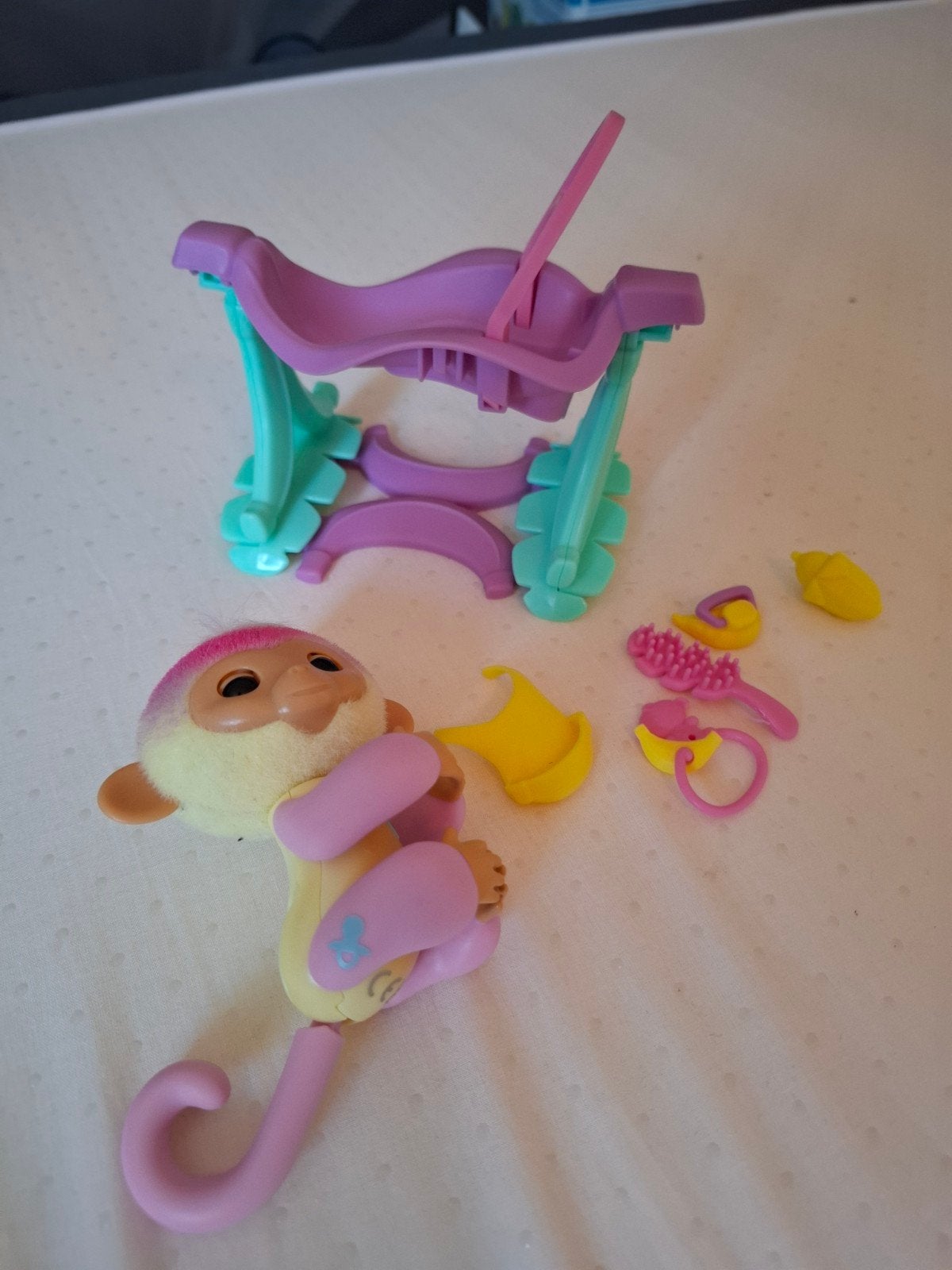 Fingerlings aapje met speelset en accessoires, Ophalen