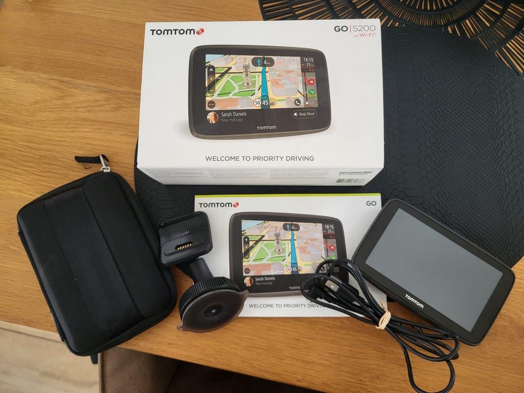 TomTom Go 5200 Wifi Europa kaarten flitsmeldingen, Auto diversen, Ophalen, Zo goed als nieuw