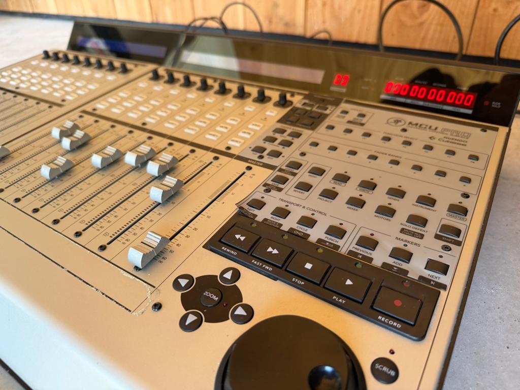 Mackie MCU Pro + Extender (MCU XT pro) DAW Controller, Muziek en Instrumenten, Mengpanelen, Gebruikt, 10 tot 20 kanalen, Ophalen of Verzenden