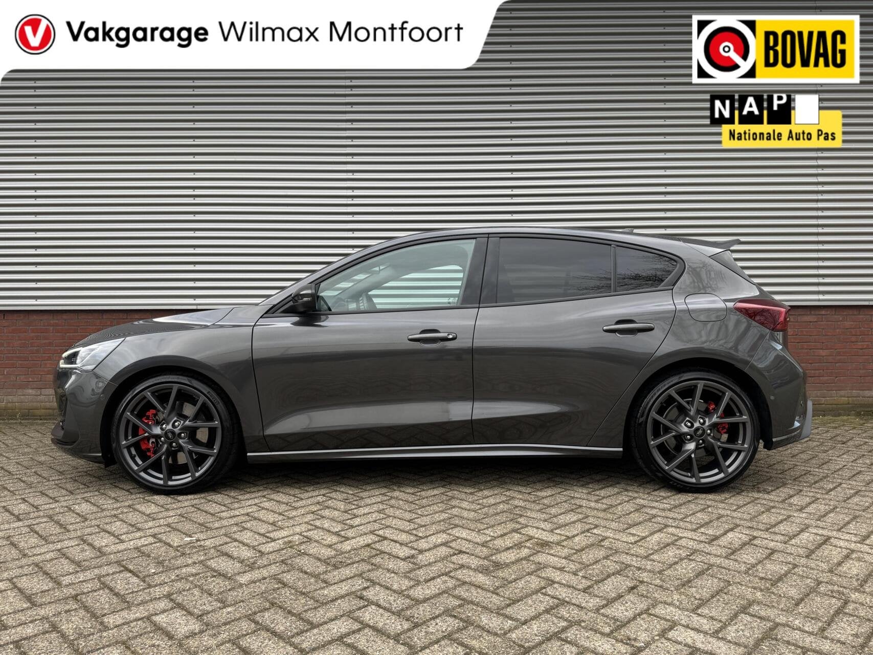 Ford Focus 2.3 EcoBoost ST-X|Automaat|Winterpack|B&O|Camera|, Auto's, 4 cilinders, Met garantie (alle), 2261 cc, Bedrijf