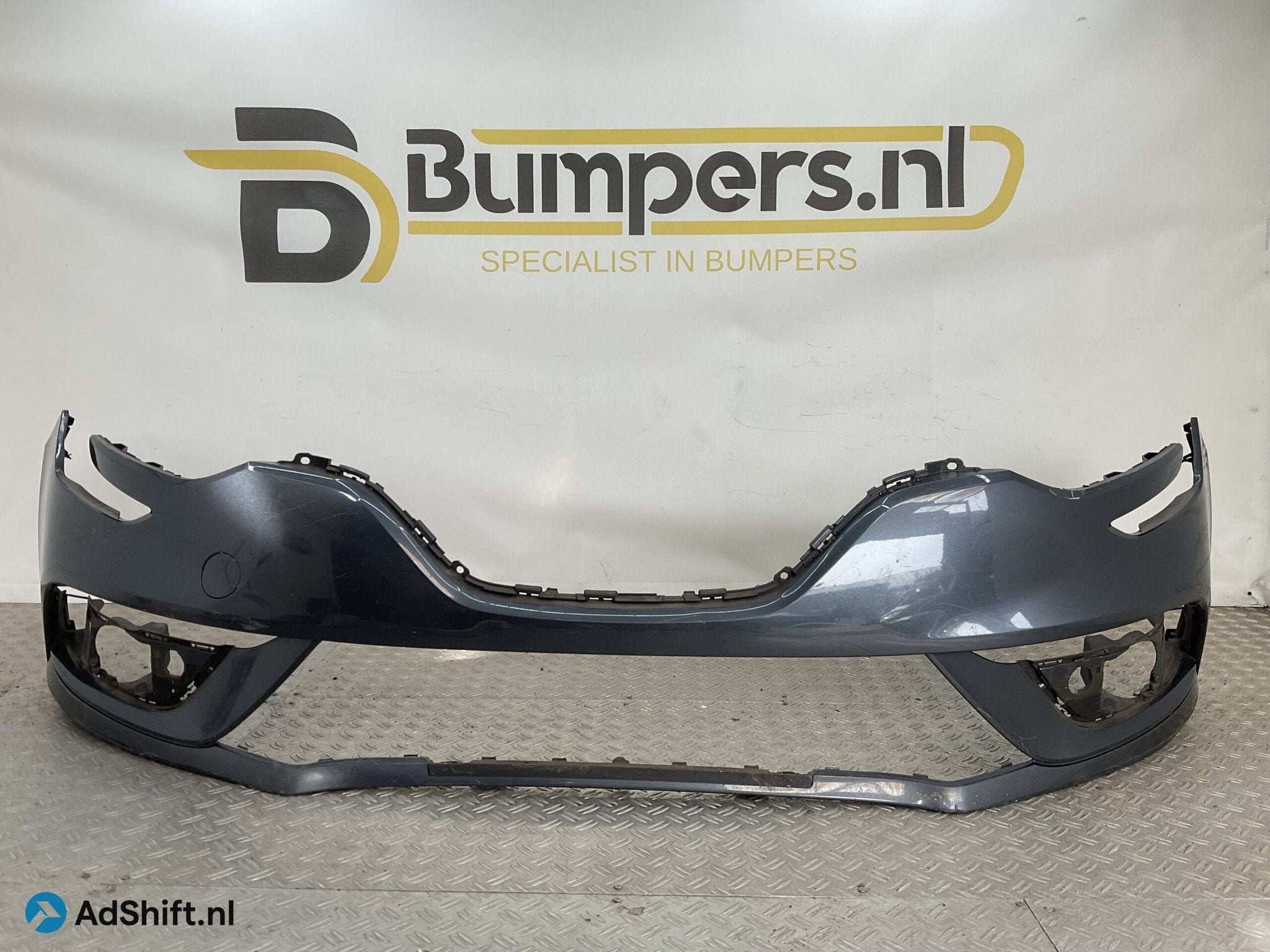 BUMPER Renault Megane 2016-2021 960164119R VOORBUMPER F4-188, Bumper
