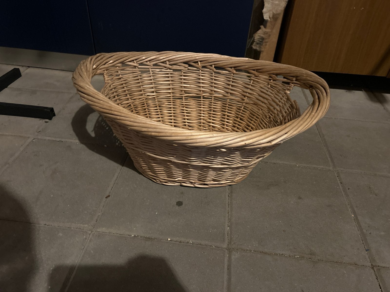 Rieten mand voor hout of decoratie - Gratis af te halen, Gebruikt, Gevlochten, Mand, Ophalen of Verzenden