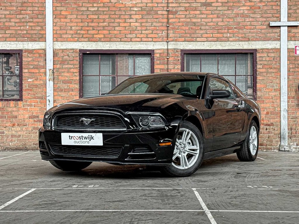 Ford Mustang 3.7 V6 305pk 2012 Coupe -Handgeschakeld-, Gebruikt, Cabriolet, Bedrijf, Handgeschakeld