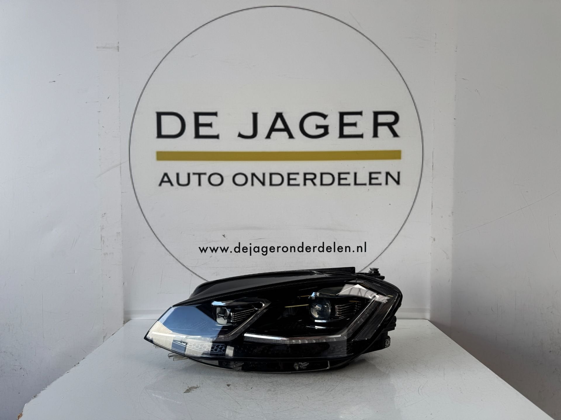VW GOLF 7,5 7 R FACELIFT KOPLAMP LINKS VOL LED 5G1941081C, Gebruikt, Volkswagen, Volkswagen AG, Berliner Ring 2
38440  Wolfsburg, DE