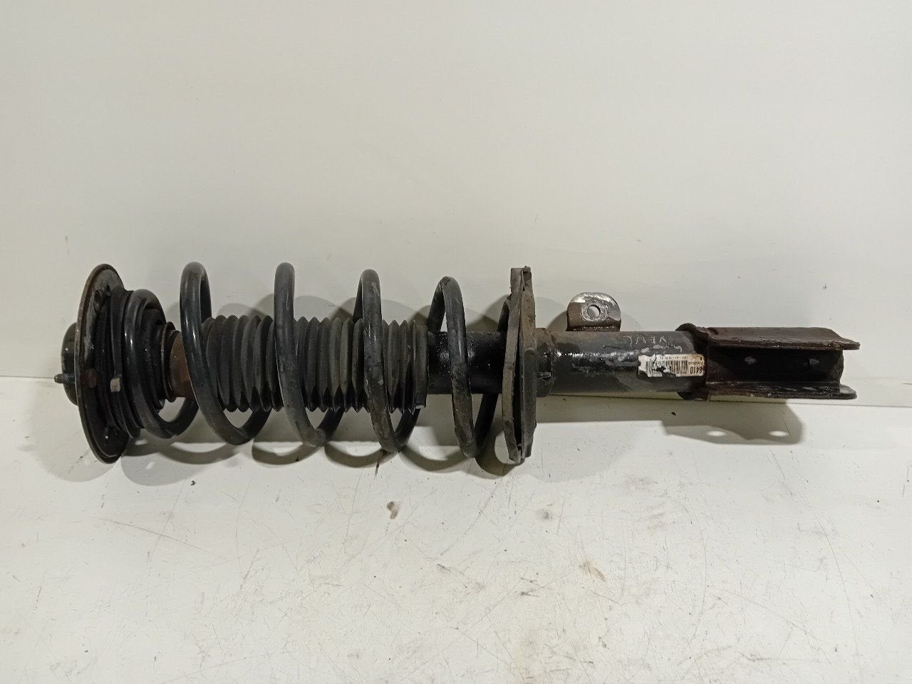 Veerpoot links voor Chevrolet Captiva, Onderdelen@venauto.nl, Van der Ven Autorecycling B.V., Gebruikt, Ettenseweg 76, 4706 PB Roosendaal, The Netherlands