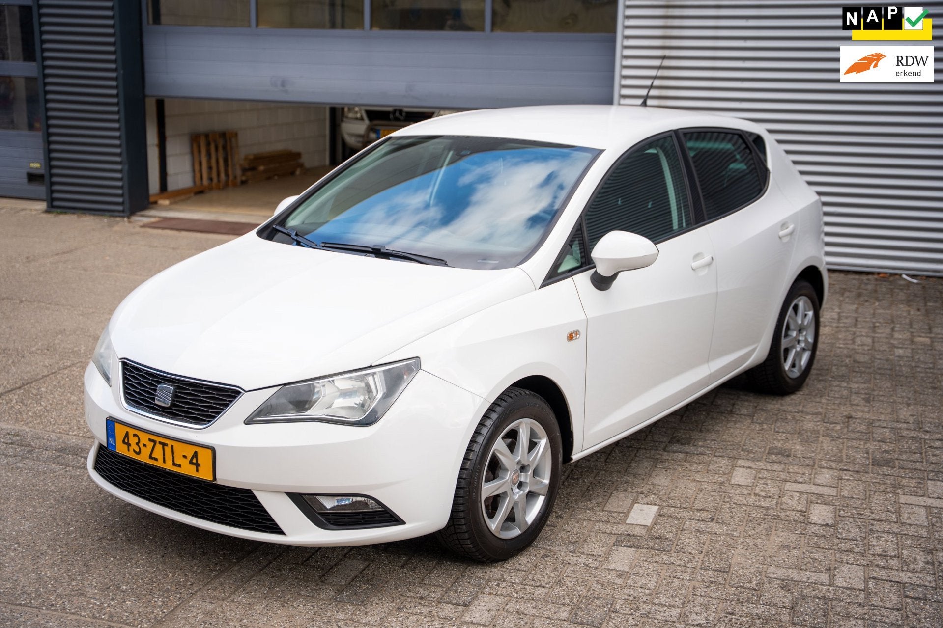 Seat Ibiza 1.2 TSI Style, Auto's, Seat, Bedrijf, Te koop, Ibiza, ABS, Airbags, Airconditioning, Bluetooth, Boordcomputer, Centrale vergrendeling