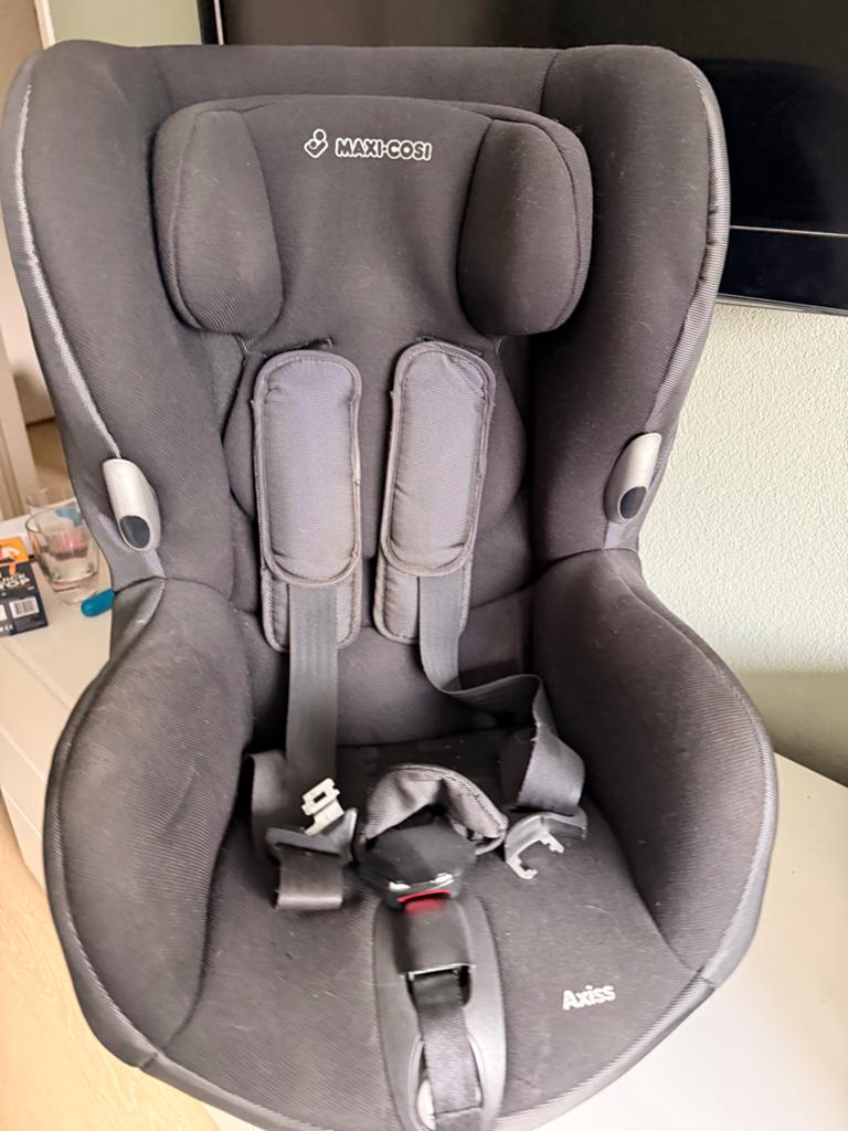 Maxi-Cosi Axiss autostoel - Zwart, Autogordel of Isofix, Gebruikt, 9 t/m 18 kg, Ophalen of Verzenden