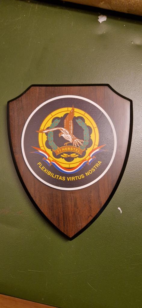 Wapenschildje 11Herstel lmb, Ophalen of Verzenden, Landmacht, Nederland, Embleem of Badge