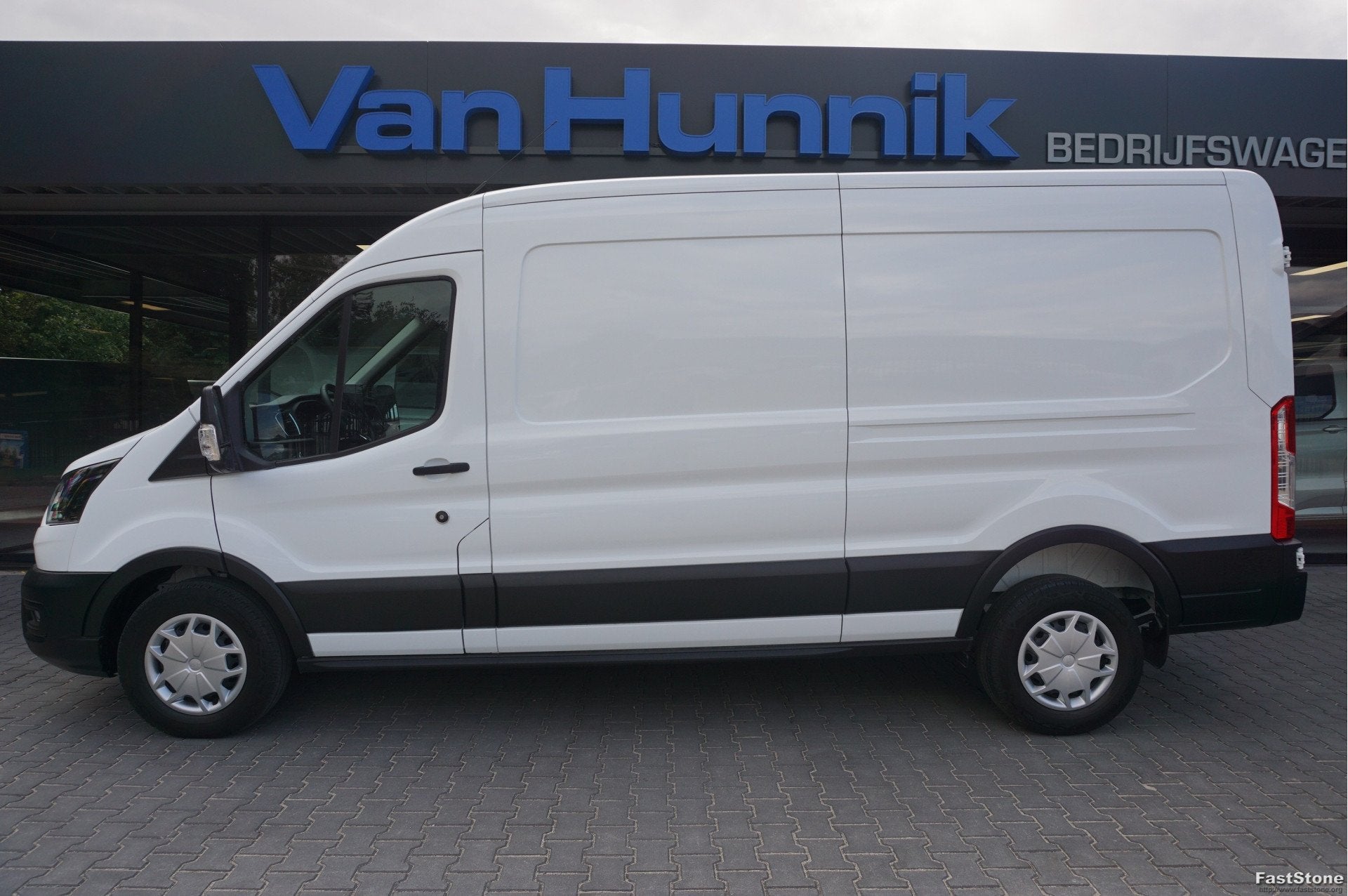 Ford Transit 350L 130PK L3H2 Trend BPM VRIJ! 12" Sync Navi,, Voorwielaandrijving, Euro 6, 4 cilinders, 2800 kg
