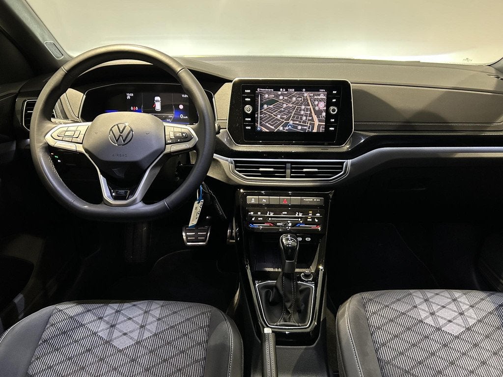 Volkswagen T-Cross 1.5 TSI R-Line Edition | Navigatie | Trek, 4 cilinders, 150 pk, SUV of Terreinwagen, Automatische klimaatregeling