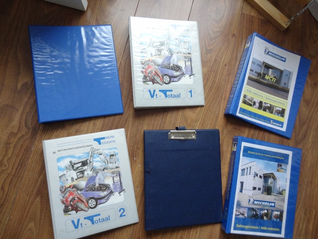 9 Mappen 4 rings, Diversen, Ophalen of Verzenden, Gebruikt