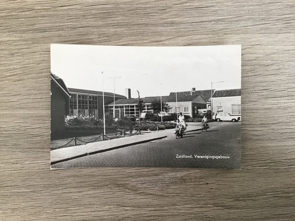 Oude ansichtkaart Zuidland, Verenigingsgebouw 1968, Verzenden, 1960 tot 1980, Gelopen, Zuid-Holland