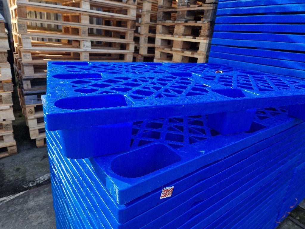 90 stuks kunststof pallets, Doe-het-zelf en Verbouw, Kratten en Dozen, Ophalen, 100 cm of meer, 60 cm of meer, Overige typen
