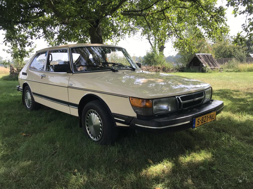 Saab 900i, Auto's, Saab, Voorwielaandrijving, Stof, 4 cilinders, Beige