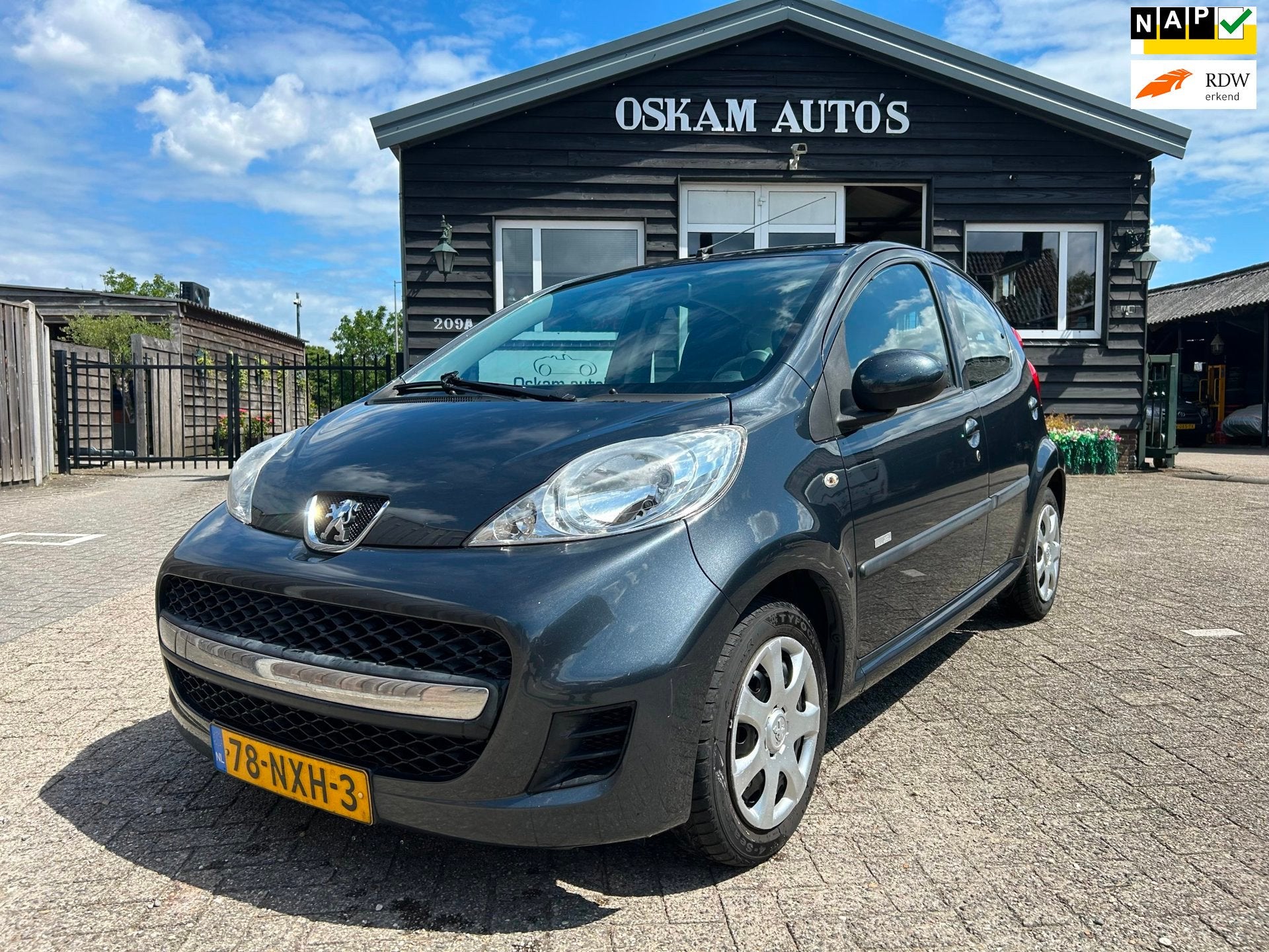 Peugeot 107 1.0-12V Millesim 200 5-drs, Auto's, Voorwielaandrijving, Euro 5, Gebruikt, 4 stoelen