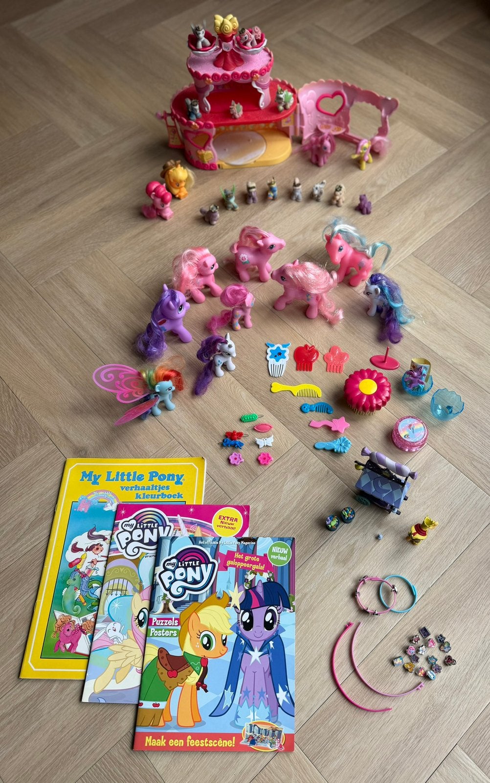 My little pony, verzameling met speelgoed en spulletjes, Ophalen of Verzenden, Gebruikt