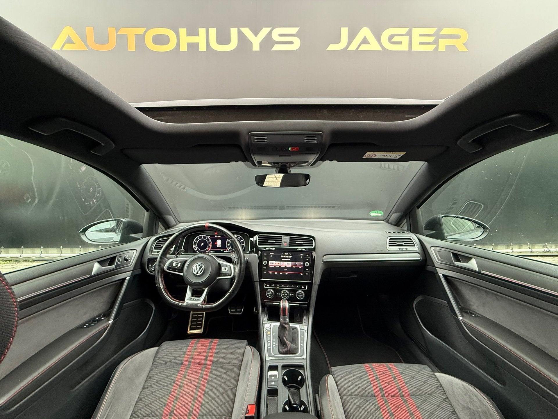Volkswagen Golf 2.0 TSI GTI TCR Pano Camera Carplay Keyless, Auto's, 1330 kg, Gebruikt, 4 cilinders, 1984 cc