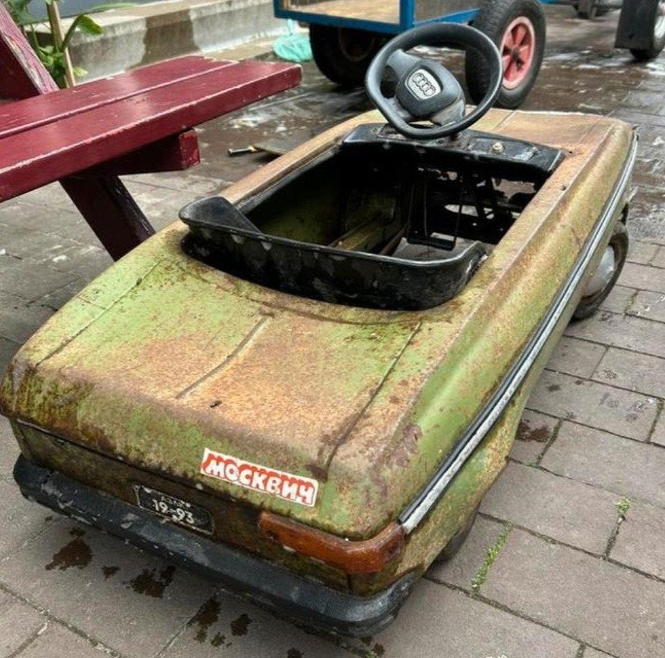 Zeldzame Moskvitch trapauto - Vintage kinderauto, Ophalen