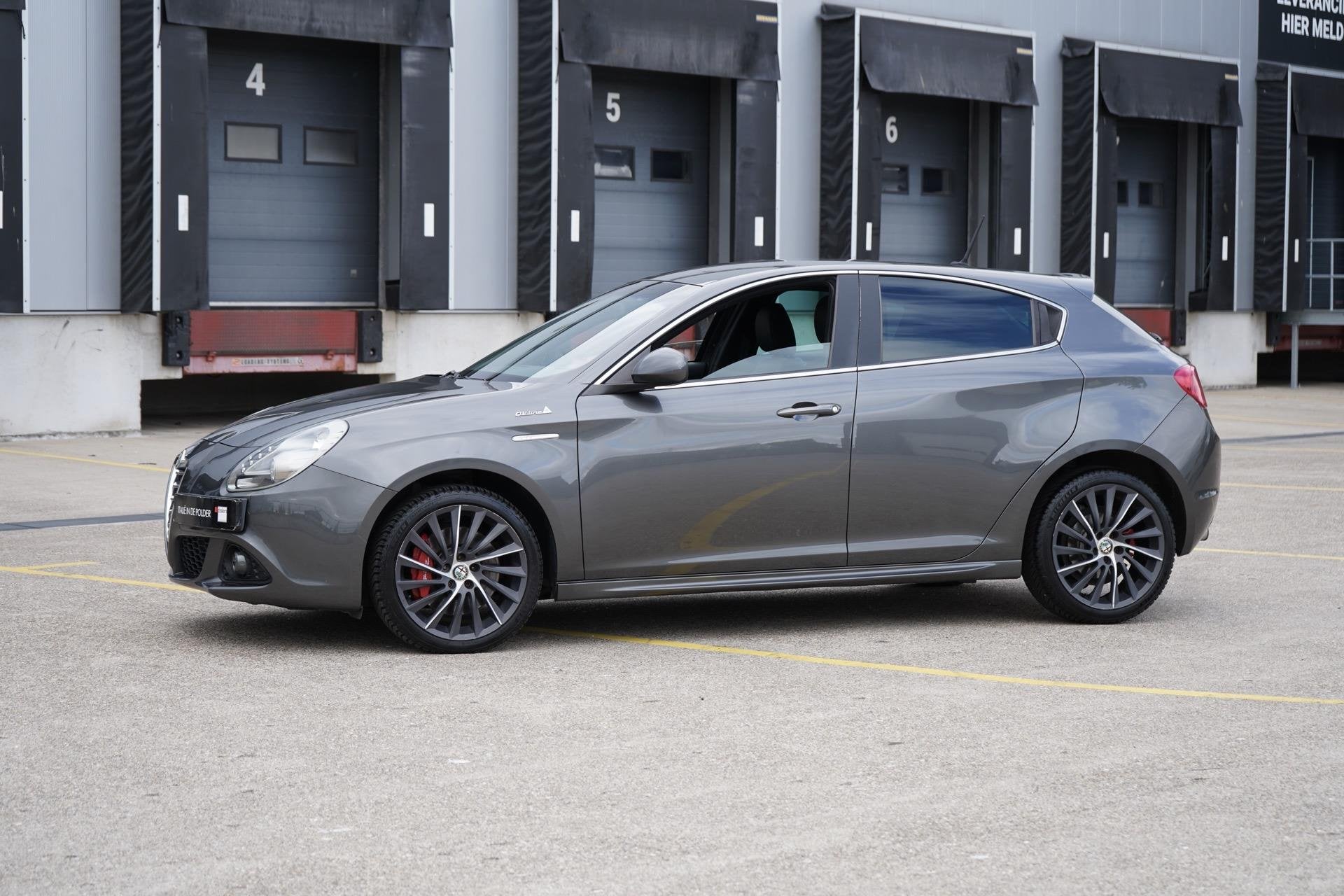 Alfa Romeo Giulietta 1.4 T Distinctive QV-Line, Auto's, Voorwielaandrijving, Dealer onderhouden, Gebruikt, Euro 6