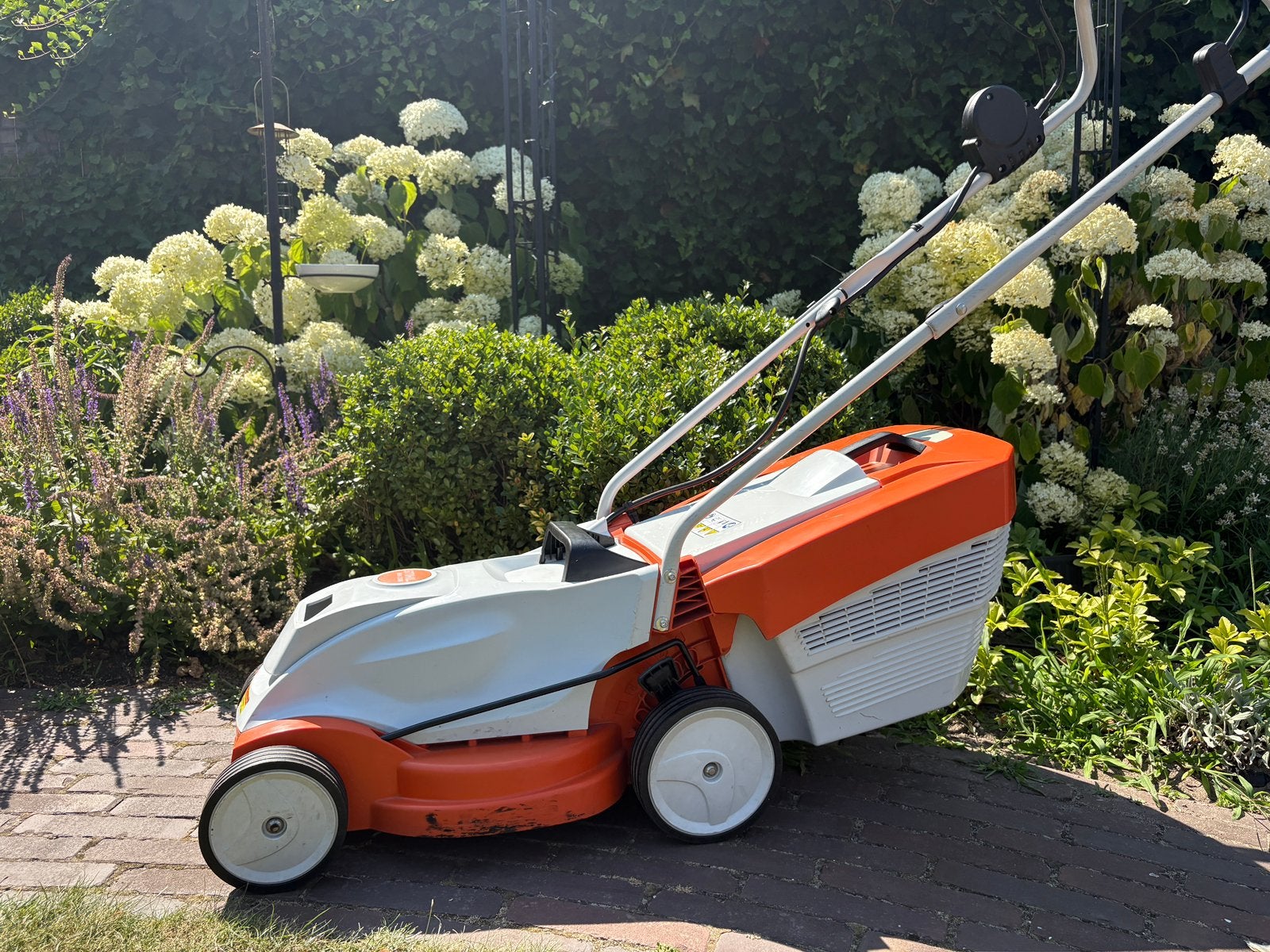 Stihl RMA 235 grasmaaier zonder accu en lader, Ophalen, Gebruikt, Accu-grasmaaier, Opvangbak