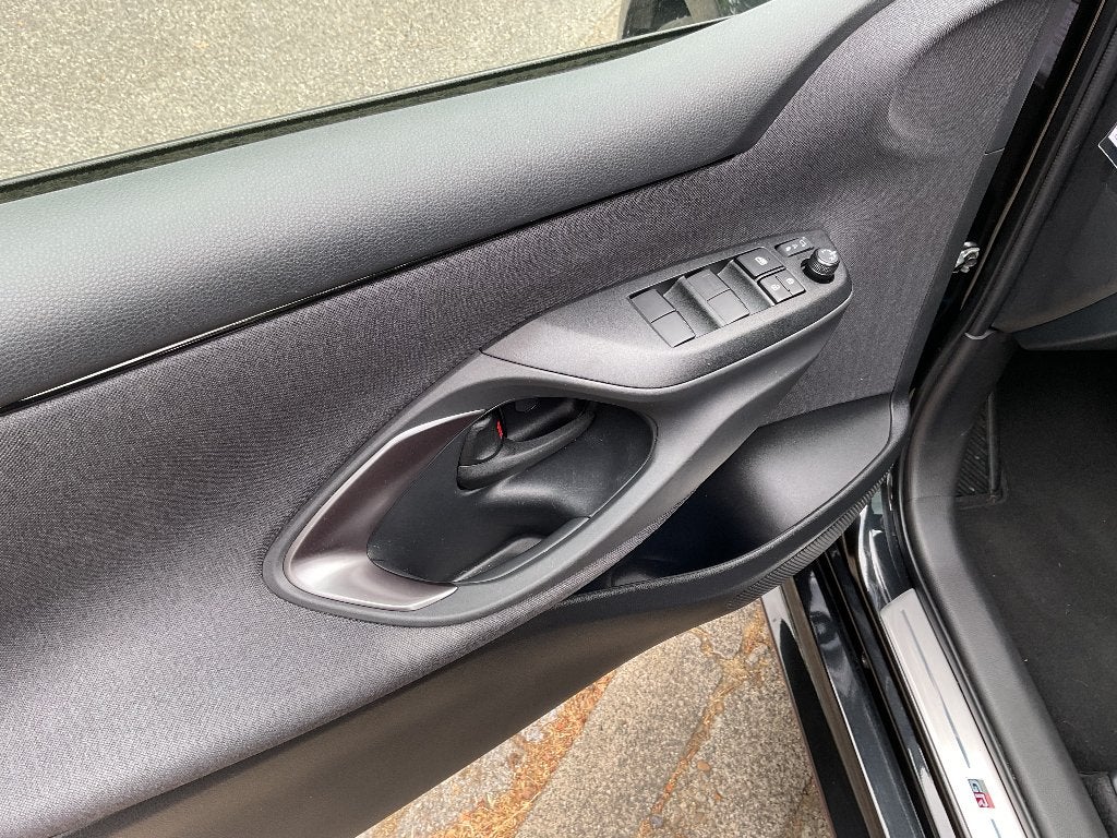 Foto 11 van Toyota Yaris 1.5 Hybrid 116pk CVT 2024 Zwart