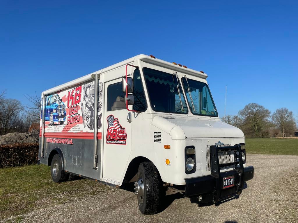 Chevrolet P30 stepvan foodtruck promo eyecatcher, Automaat, Achterwielaandrijving, Wit, Particulier