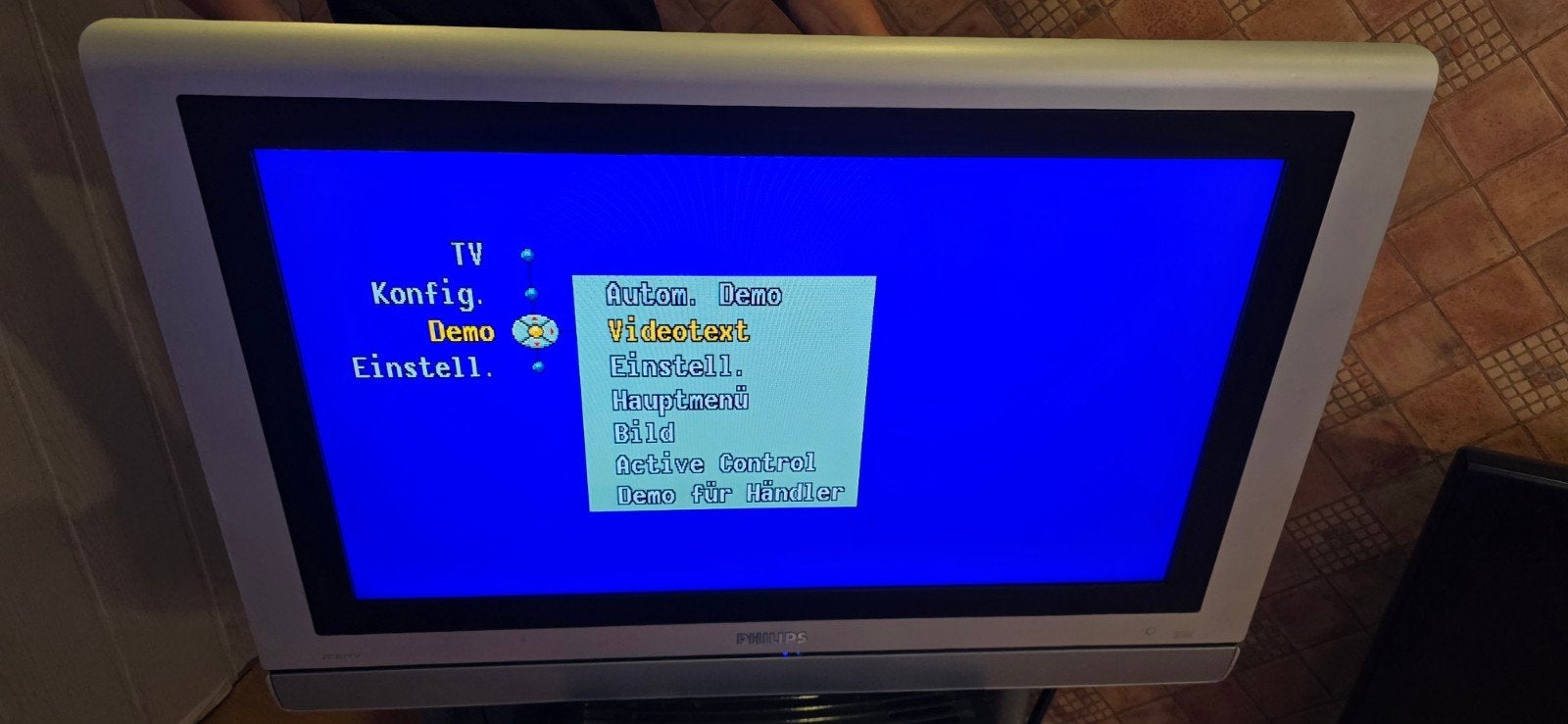 Gebruikte Philips Flat TV zonder standaard, werkt nog goed, Ophalen, Philips, Gebruikt, 80 tot 100 cm