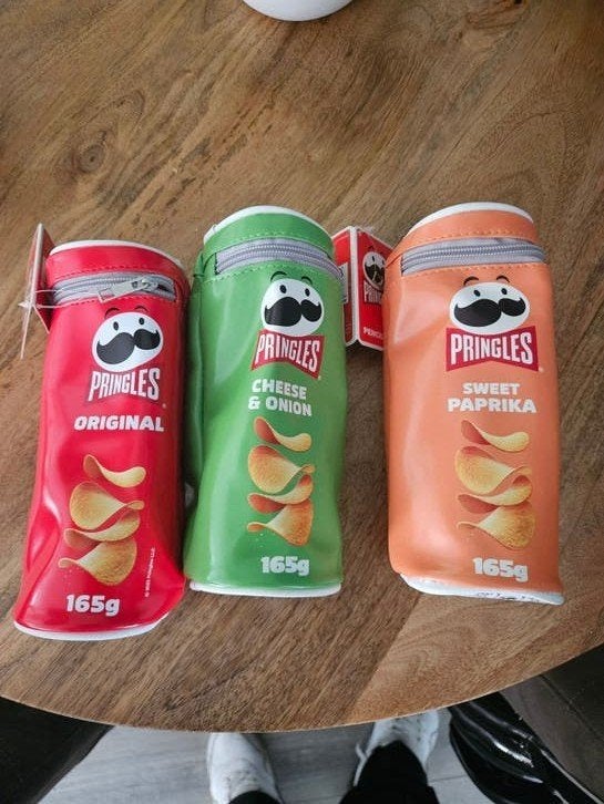 Pringles ETUI.      3 kleuren, Ophalen of Verzenden, Nieuw