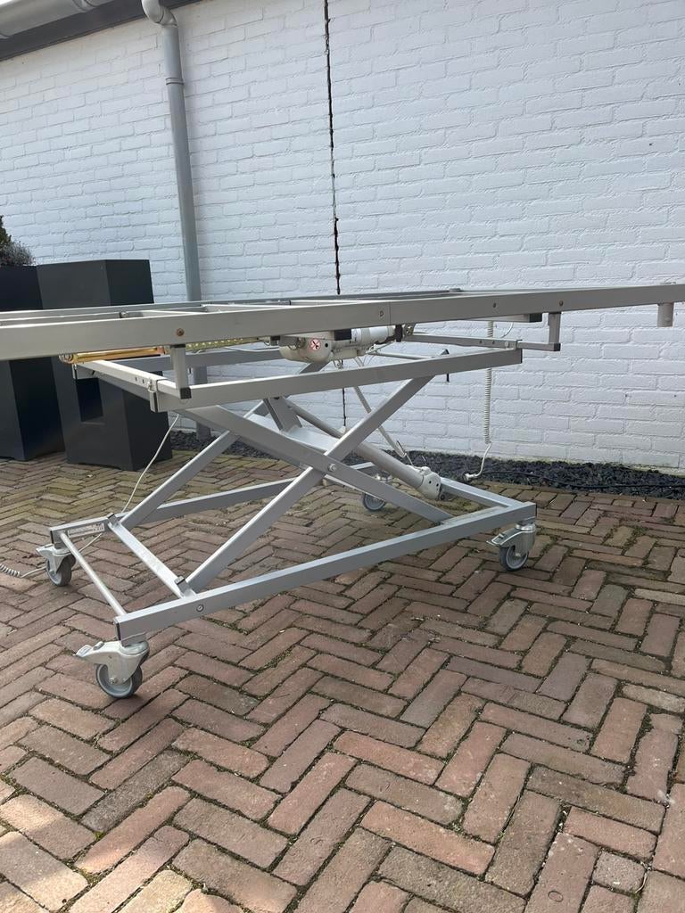 Werkbank Inpaktafel Brommer tafel Hooglaag tafel Timmerman, Doe-het-zelf en Verbouw, Werkbanken, Ophalen, Gebruikt, Inklapbaar