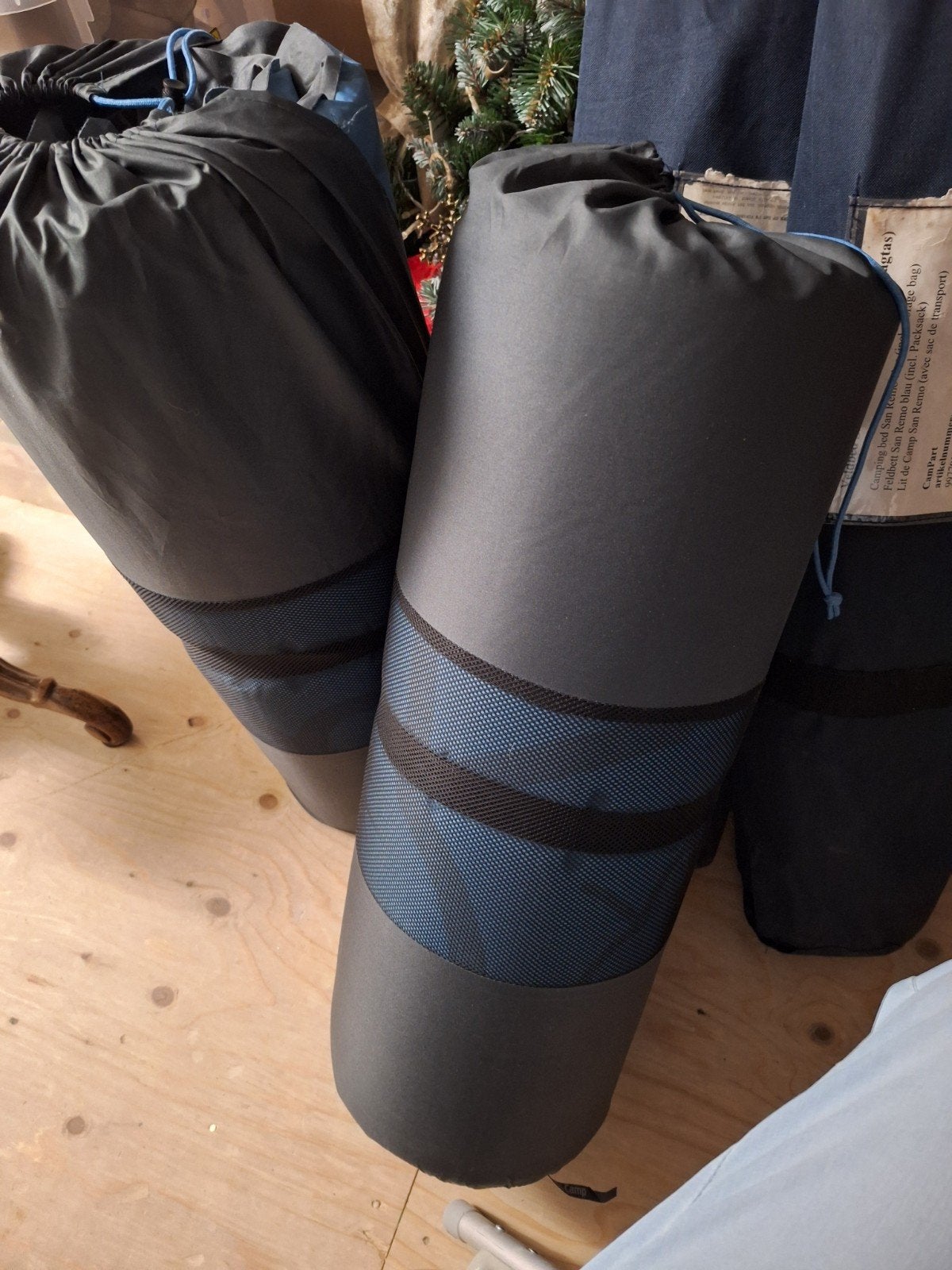2 Veldbedden met 2 Self-Inflatable Matrassen, Ophalen