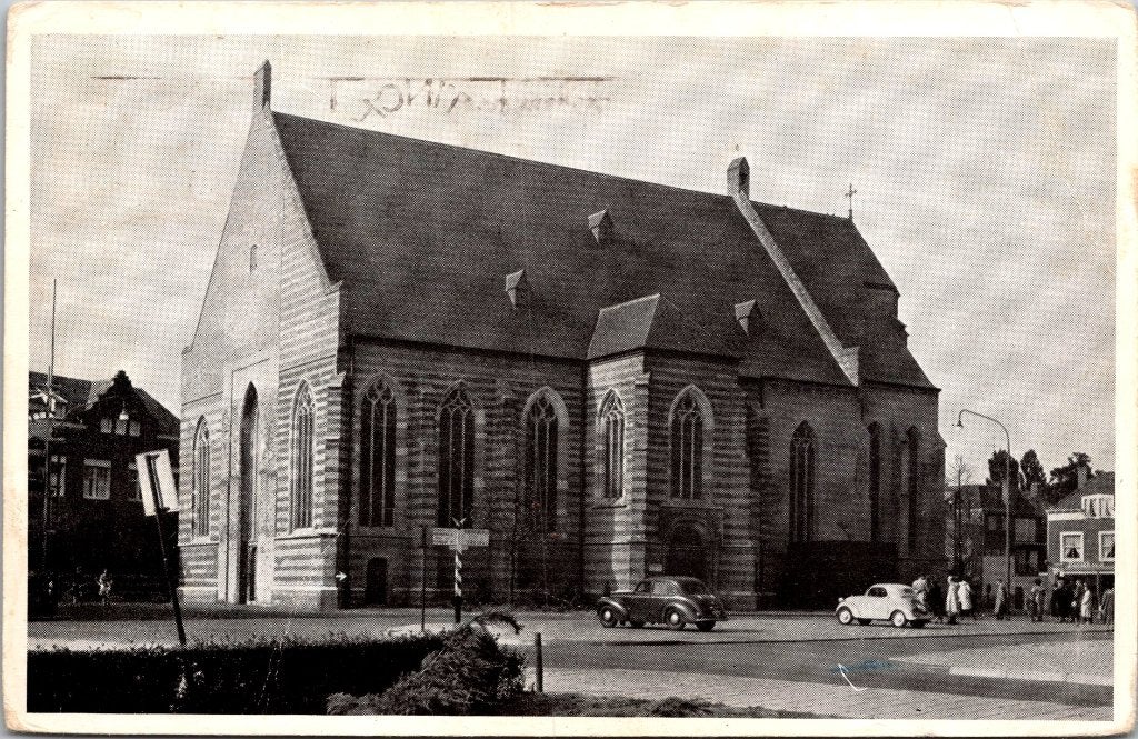 Doetinchem - 11 ansichtkaarten kerken