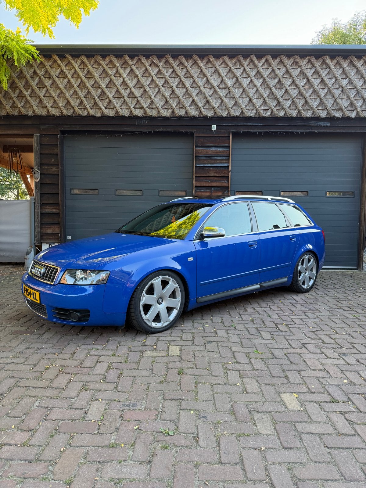 Audi S4 4.2 V8, 344 pk, Blauw, Stationwagon, Handgeschakeld