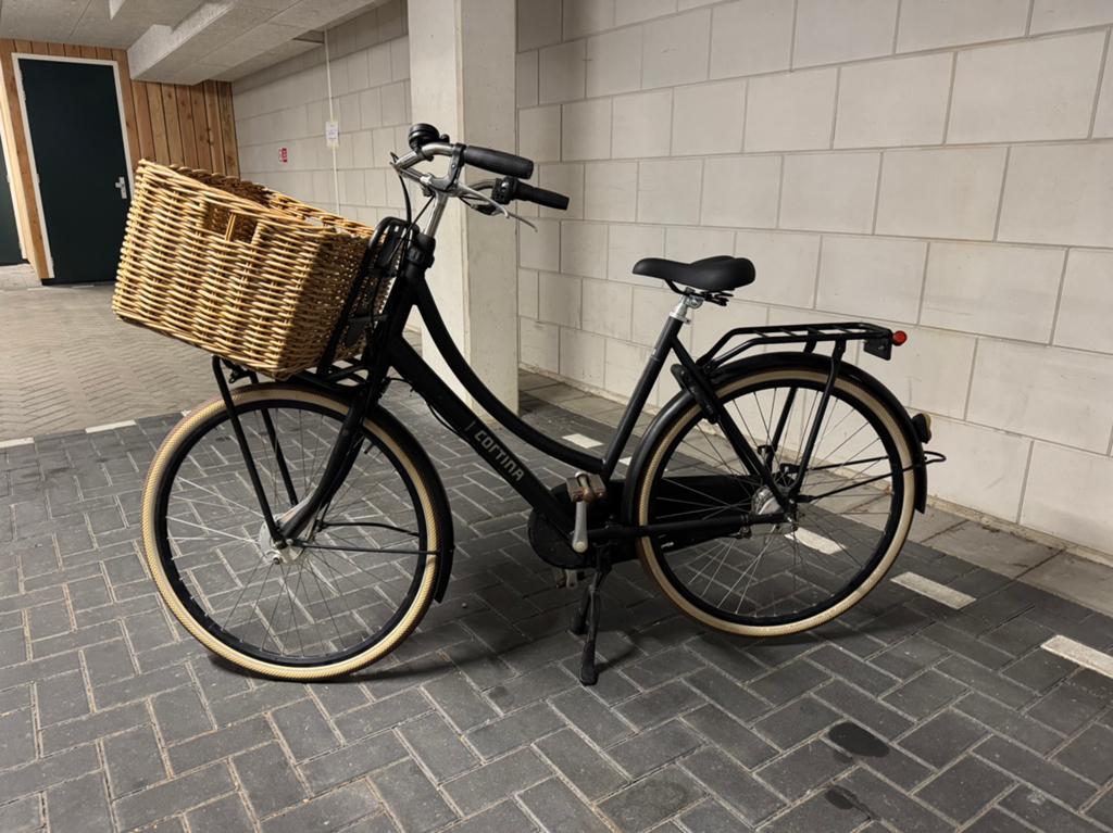 Cortina U4 Transport fiets met rieten mand, (Extra) lage instap, Velgrem, Zo goed als nieuw, 50 tot 53 cm