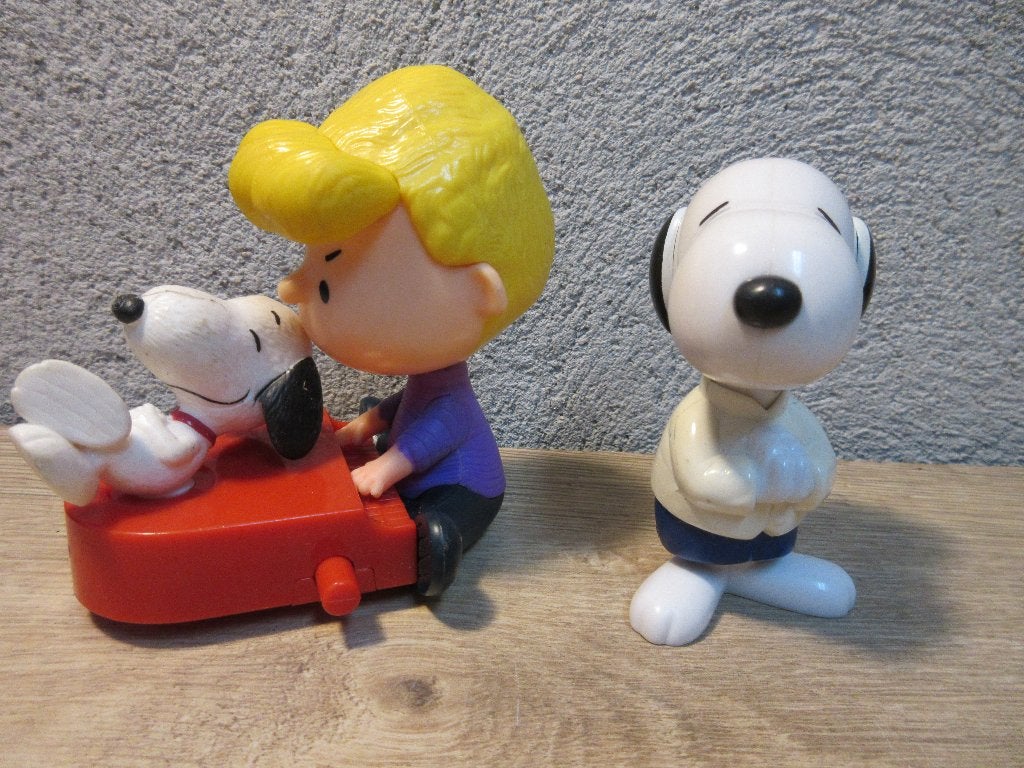 Vintage Snoopy poppetjes Mc Donalds, Verzamelen, Stripfiguren, Ophalen of Verzenden, Snoopy, Gebruikt, Beeldje of Figuurtje