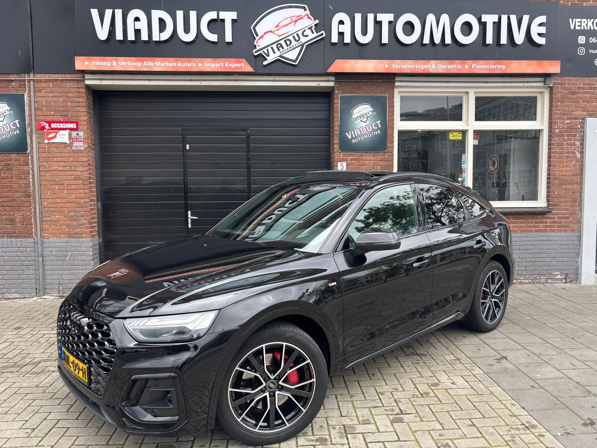 Audi Q5 Sportback 55 TFSI e S edition Pano Luchtvering, Auto's, Automaat, Dealer onderhouden, 4 cilinders, Zwart