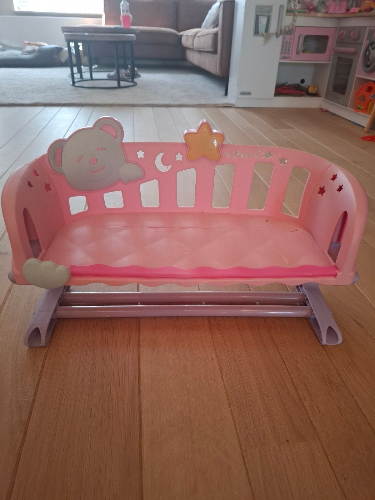 Poppenbankje met muziek en lichtje, Ophalen, Gebruikt, Overige typen
