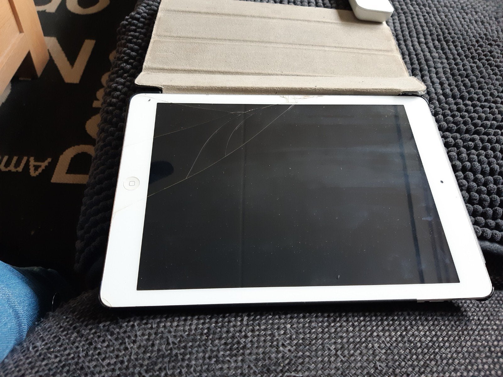 Apple iPad met gebarsten scherm, Computers en Software, 10 inch, Gebruikt, 32 GB, Apple iPad