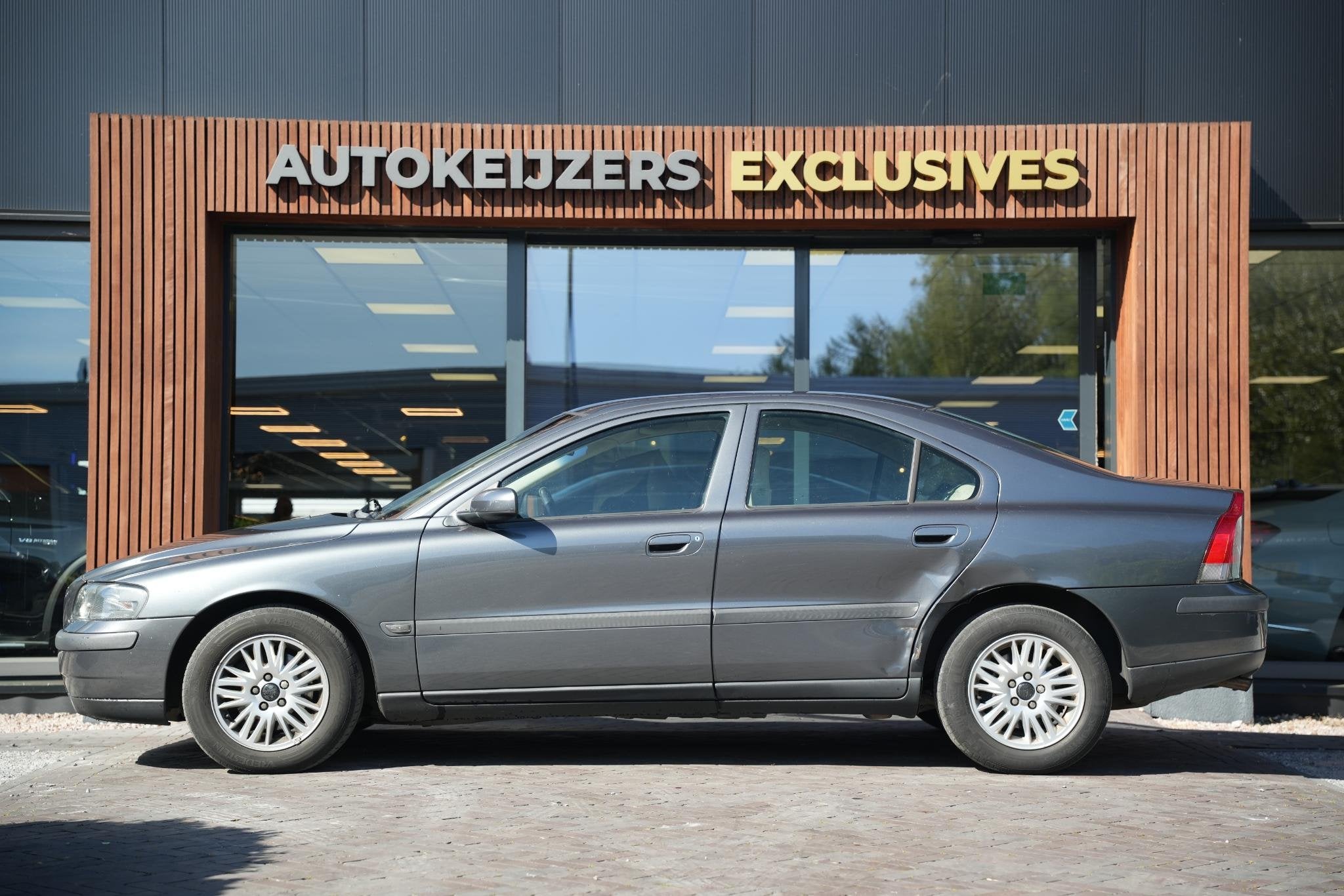 Volvo S60 2.4 Sports Edition Airco CV Cruise control Mistlam, Auto's, Volvo, Voorwielaandrijving, 1442 kg, Stof, Gebruikt